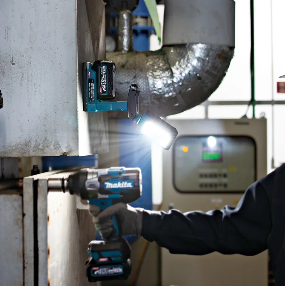 Makita Arbetslampa XGT 40V Solo 500/800/1200 lm utan Batteri & Laddare