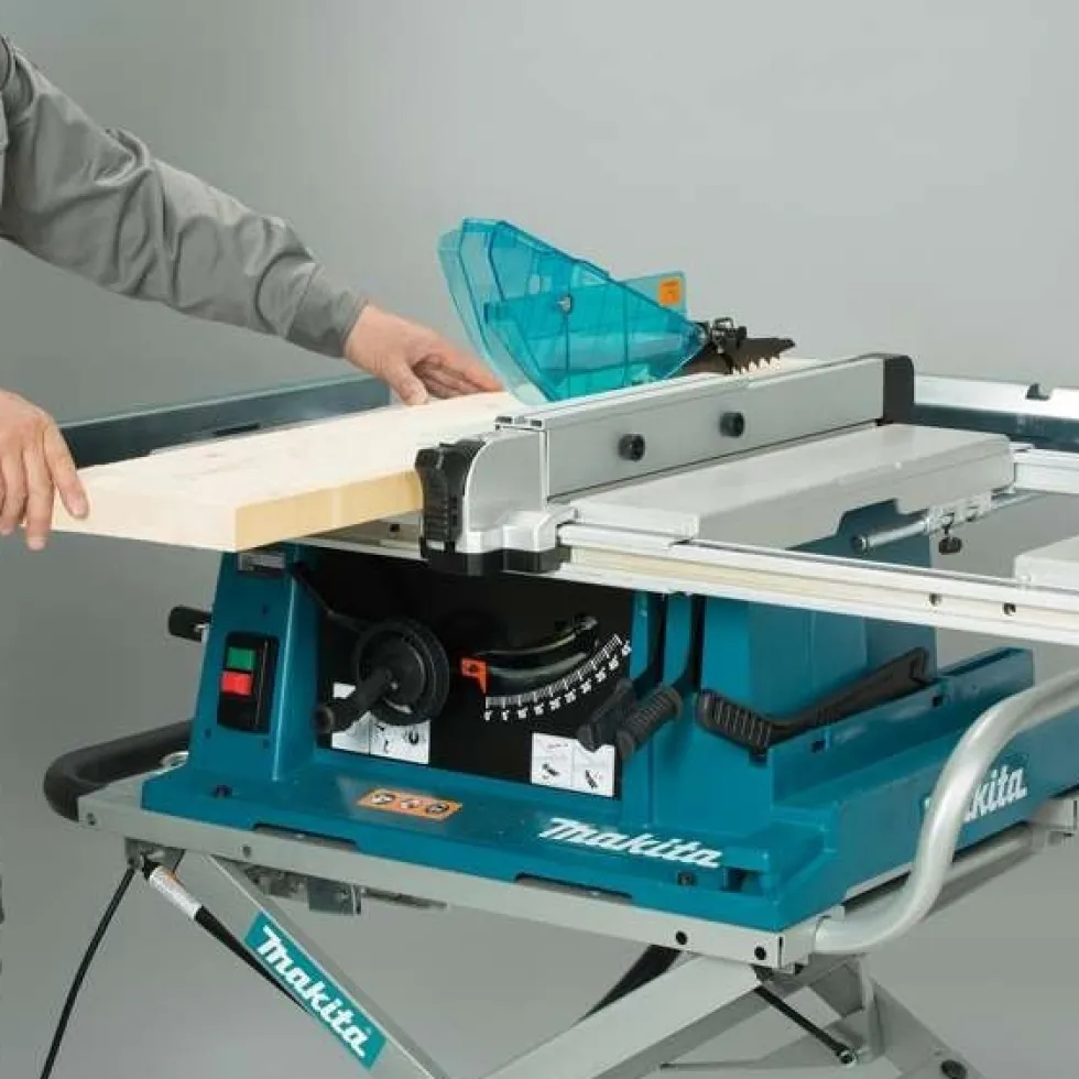 Makita Bordssåg 2704N
