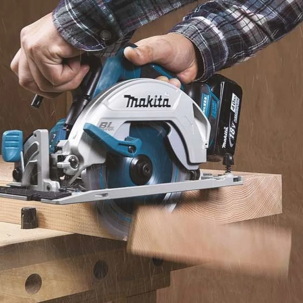 Makita Cirkelsåg DHS680Z 165mm 18V