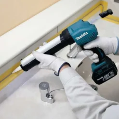 Makita Fogpistol DCG180Z 18V 310 ml utan batteri & laddare