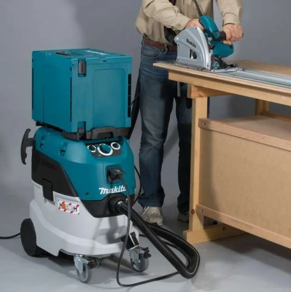 Makita Grovdammsugare våt- & torrsug VC4210M