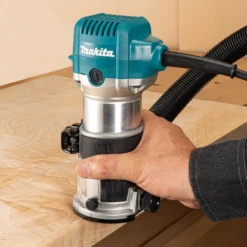 Makita Kantfräs RT0702CX2J 710W 6-8mm tillbehör i MAKPAC