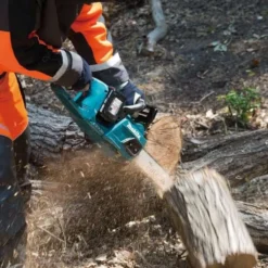 Makita Kedjesåg DUC305Z 300mm 18V utan batteri & laddare BL 20m/s