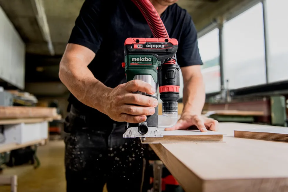 Metabo Kantfräs FMV 18 LTX BL 8 utan batteri & laddare