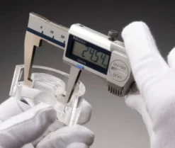 Mitutoyo ABSOLUTE Digimatic Skjutmått 573-652-20 med inåtriktade mätspetsar 0-150mm, 0,01mm, IP67, friktionsrulle