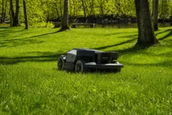 Roborock RockMow Z115 4WD Robotgräsklippare