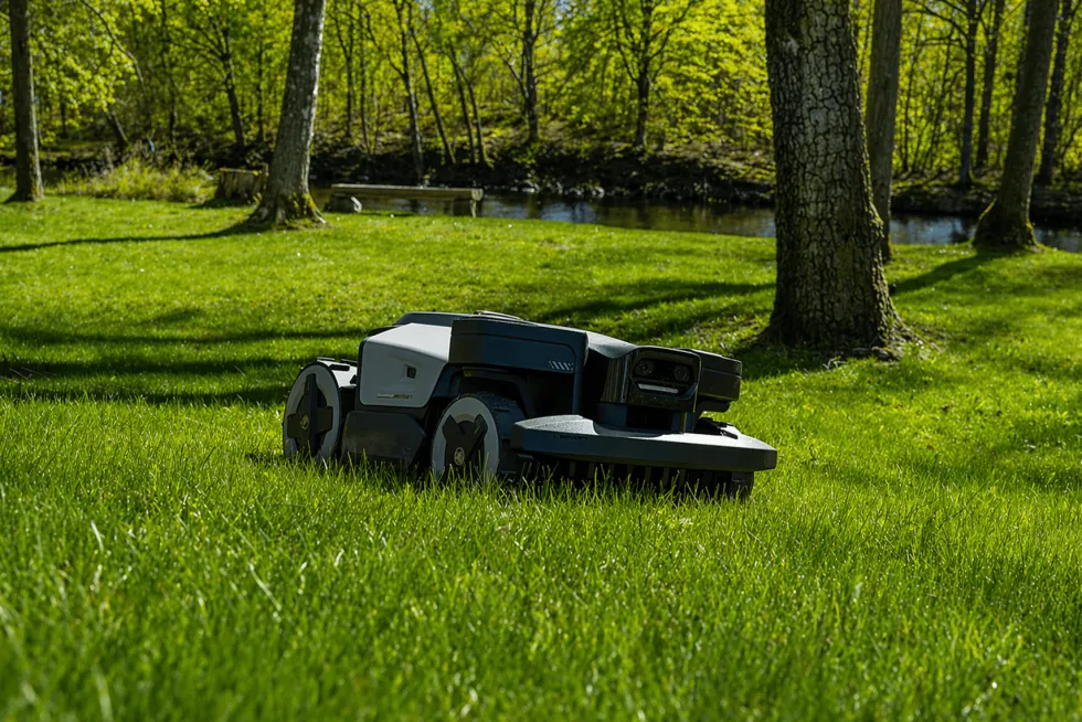 Roborock RockMow Z115 4WD Robotgräsklippare