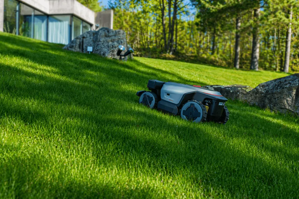 Roborock RockMow Z115 4WD Robotgräsklippare