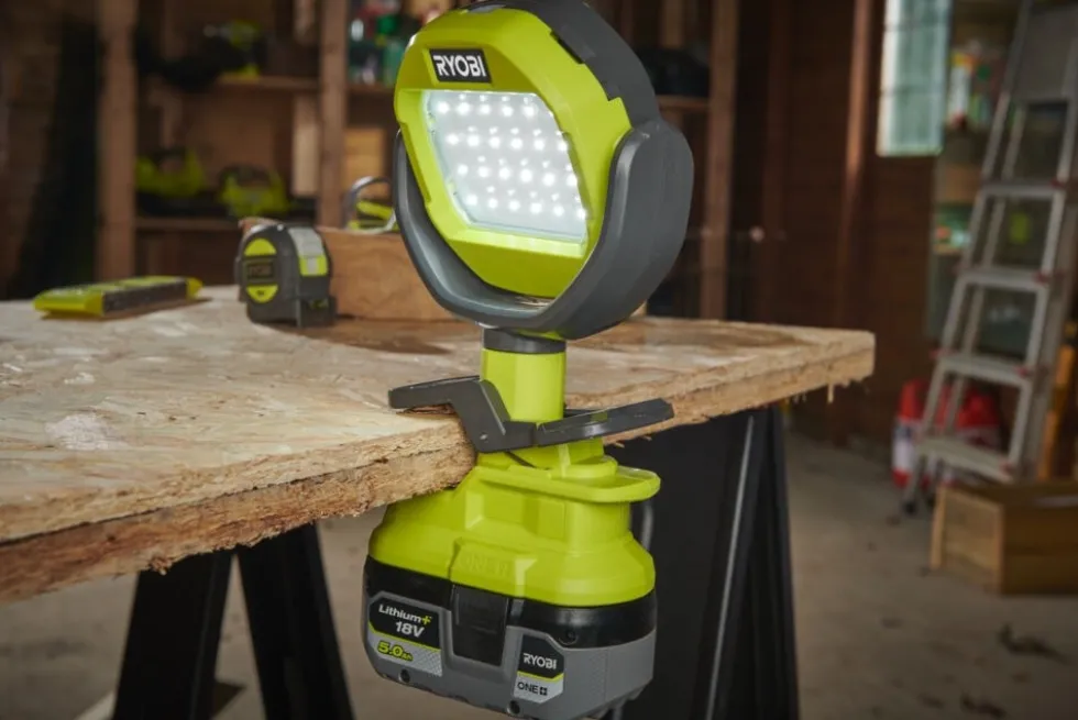 Ryobi RLCL18-0 Ledlampa med klämfäste 18v ONE+