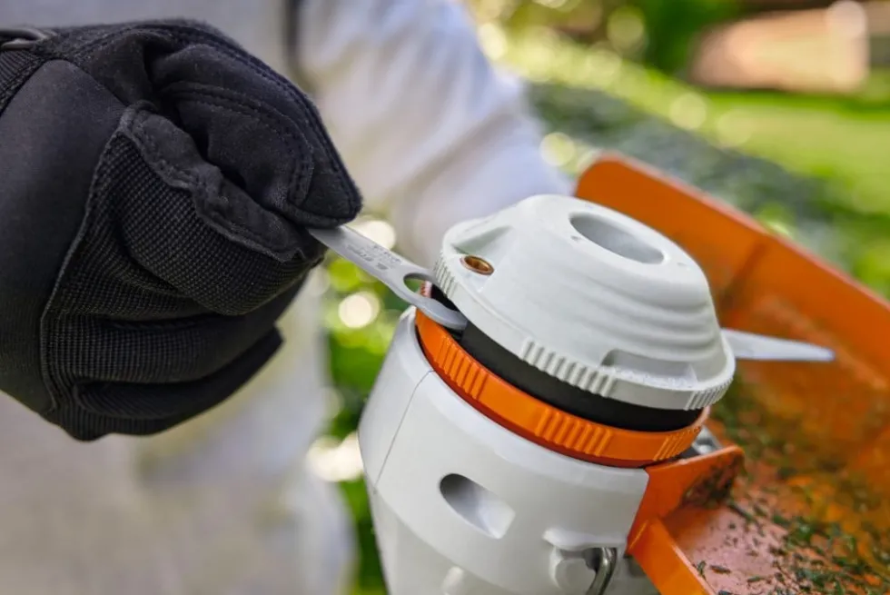 STIHL FSA 30 Batteridriven trimmer med batteri och laddare