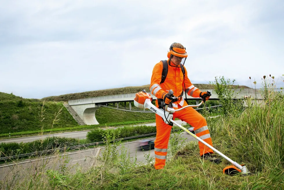 Stihl FS 460 C-EM KW Röjsåg Woodcut