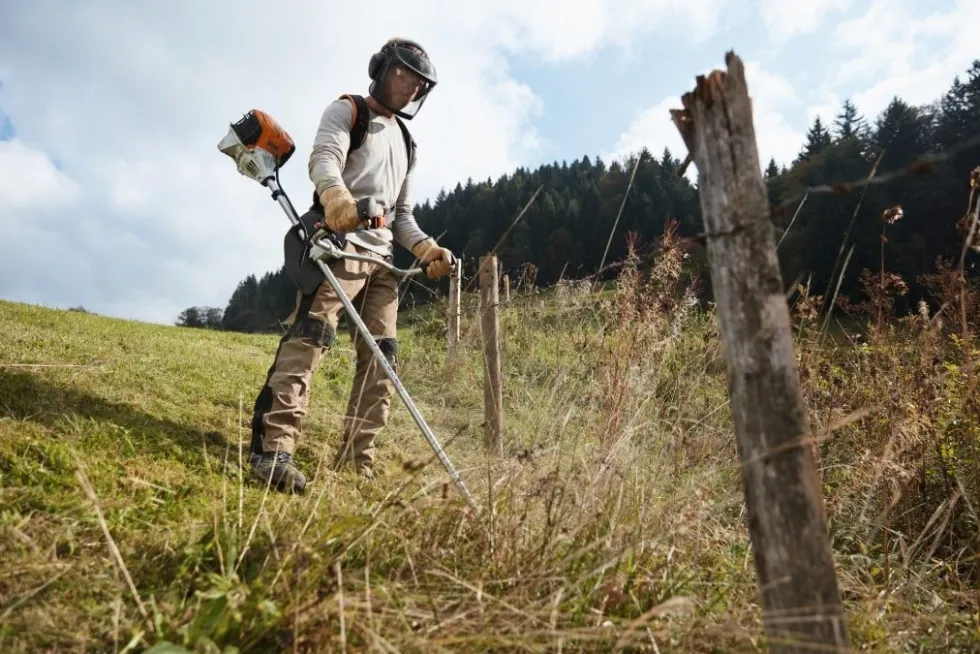 STIHL FS 91 Grästrimmer inkl. trimmerhuvud, slyklinga och sele