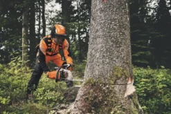 STIHL MS 400 C-M Motorsåg inkl. 45 cm svärd och kedja