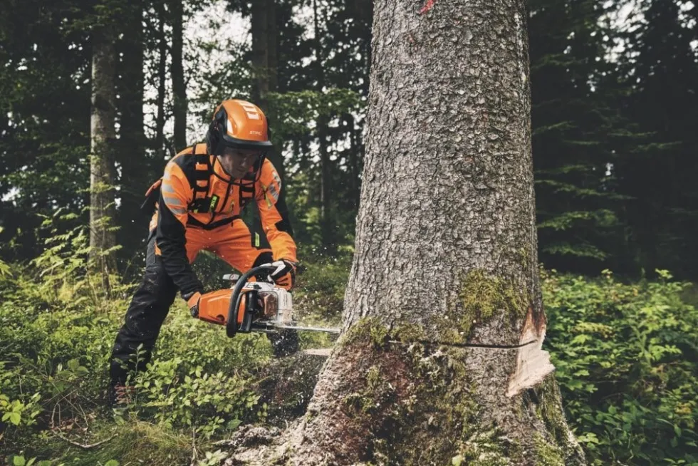 STIHL MS 400 C-M Motorsåg inkl. 45 cm svärd och kedja