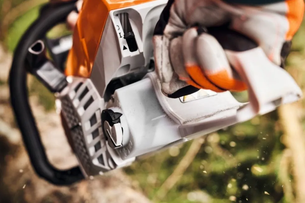 STIHL MS 400 C-M Motorsåg inkl. 45 cm svärd och kedja