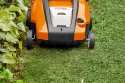 Stihl RLA 240 Mossrivare