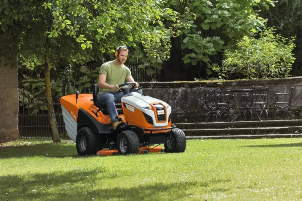 Stihl Trädgårdstraktor RT 6127.1 ZL