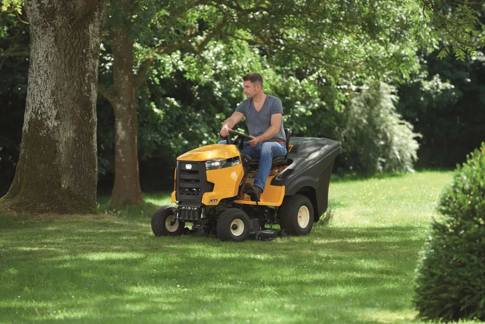 Trädgårdstraktor Cub Cadet XT1 OR106