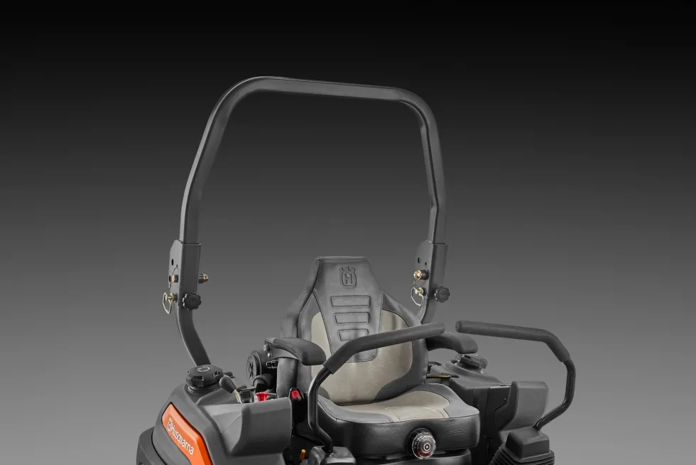 Zero-Turn Husqvarna Åkgräsklippare spasktyrd Z 448, B&S Endurance 23 hk