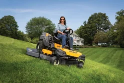 Zero-Turn Åkgräsklippare Cub Cadet XZ3 122